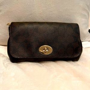 Coach signature crossbody